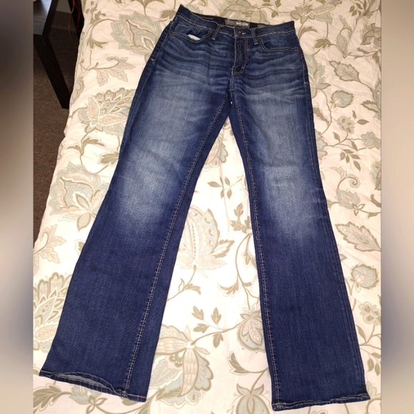 A pair of Buckle BKE Jake Bootleg jeans   in a size 30L with an inseam of 33" - Picture 1 of 9